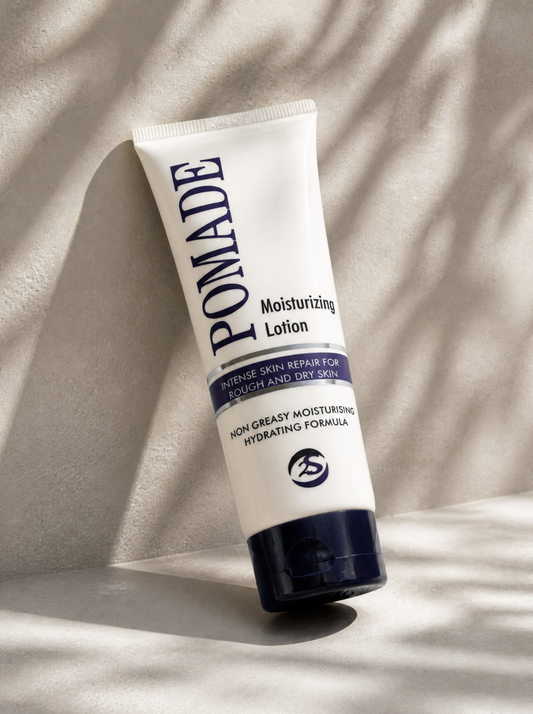 Pomade Moisturising Lotion for Maintenance of Rough and Dry Skin